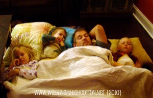 oliver family movie night (picnik) (text) oliver family movie night picnik text