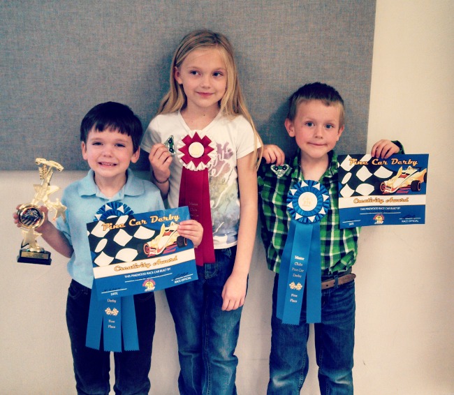 Run While the Sun Shines...the Daily Farm Adventures {44} 9 pine car derby 1